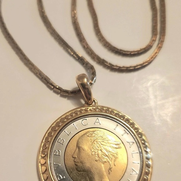 Vintage Italy 500 Lire Coin Gold Tone Pendant Sterling Silver with Gold Necklace - Picture 2 of 5